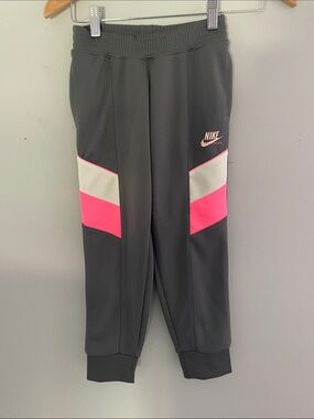 Nike Kids Charcoal Gray with Pink and White Colorblock Joggers girls size: 5/6